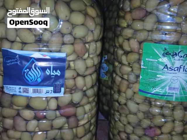 يوجد بانقات زيتون ملاحي حبة كبيرة الله يبارك نص طياب خدمة حوش بالضمانة ان شاءالله