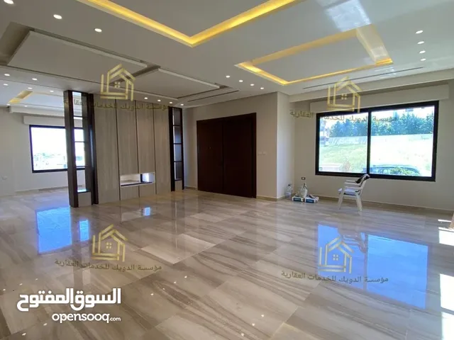 شقة فاخرة - طريق المطار - 4نوم 2ماستر - 300م - تستحق المشاهدة -