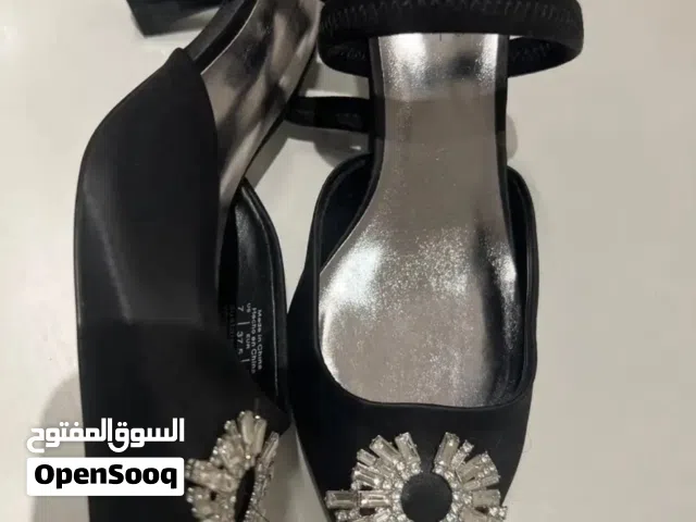 جزمه للبيع