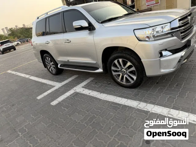 2016 Toyota Land Cruiser VXR