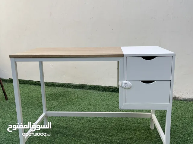 طاوله مكتبية