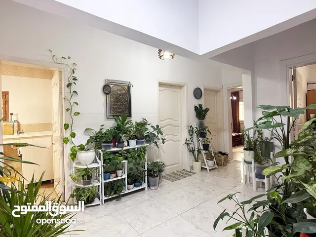 180 m2 5 Bedrooms Apartments for Sale in Tripoli Al-Hani