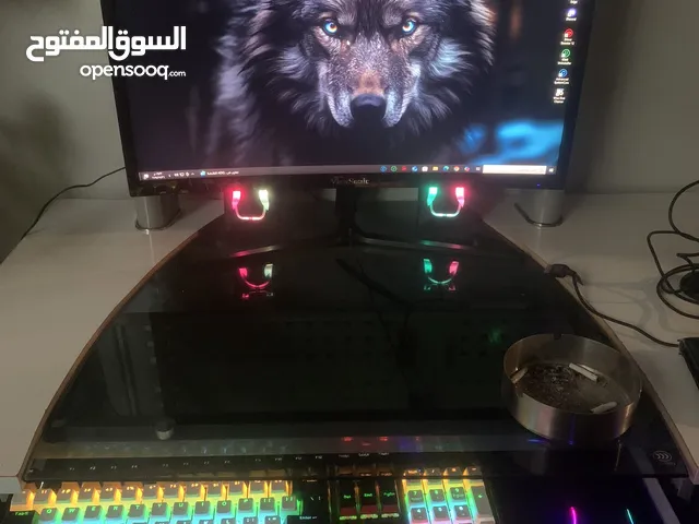 ميز pc نضيف