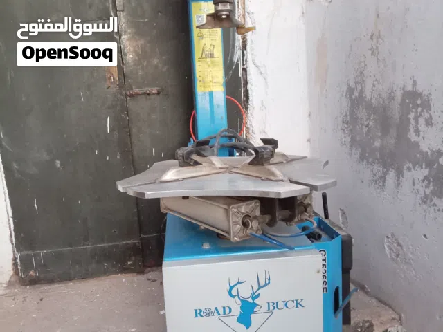 كمبريسه 300 لتر جك تمساح فرد هواء كبير(جديد) جك 50 طن ماكينة بناشر جنط 24 نوع ريدباك استعمال شهر