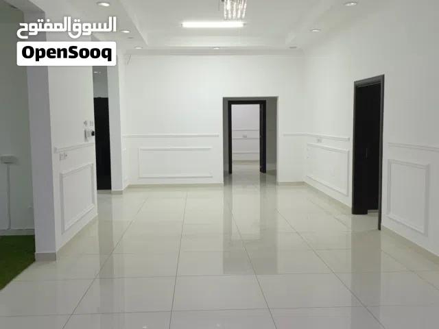 379 m2 4 Bedrooms Villa for Rent in Muscat Al Mawaleh