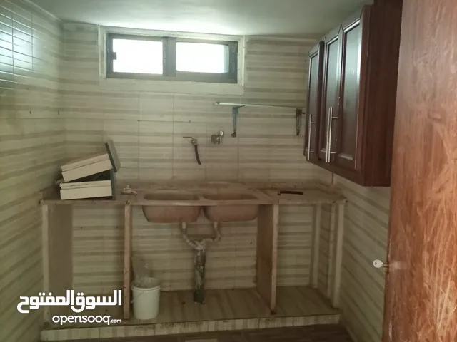 150 m2 4 Bedrooms Apartments for Rent in Zarqa Al ghweariyyeh