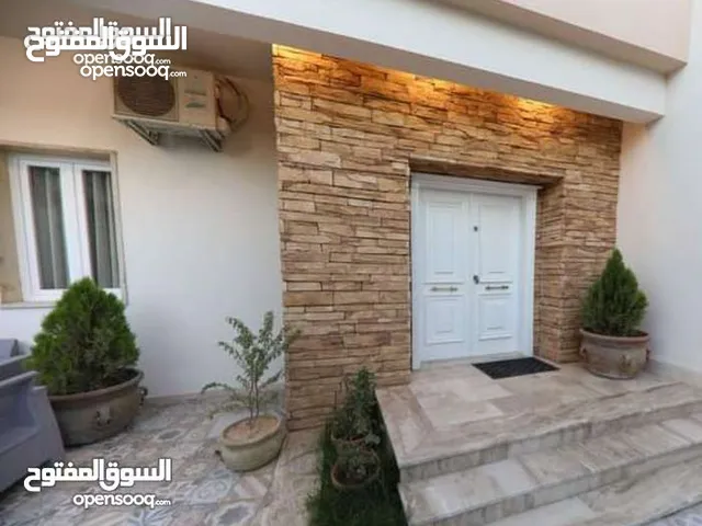 600 m2 5 Bedrooms Villa for Sale in Tripoli Abu Sittah