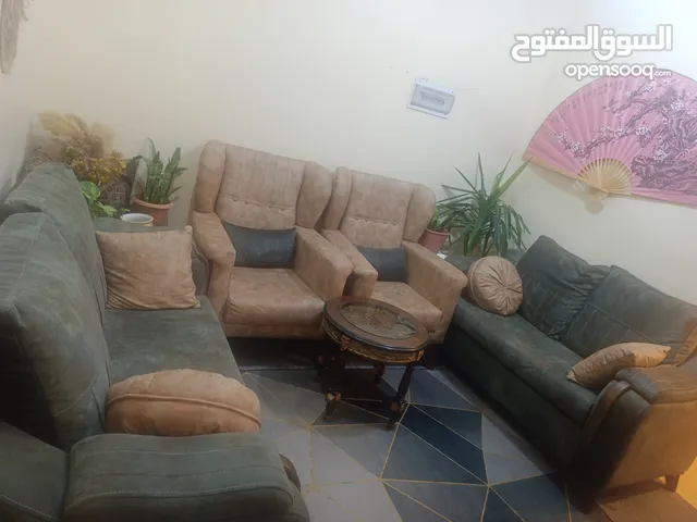كنب للبيع شبه جديد بحاله الجديد
