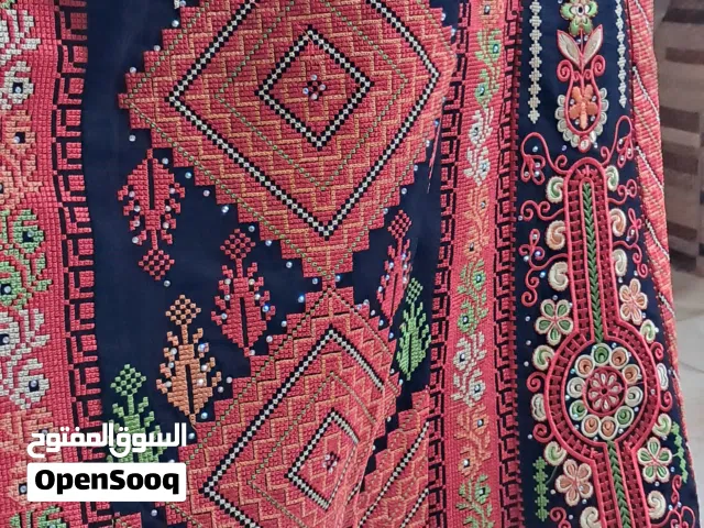 ثوب أصلي وثقيل جديد شغل مناسبات  الثوب تطريز ثقيل  شغل مناسبات فخمه