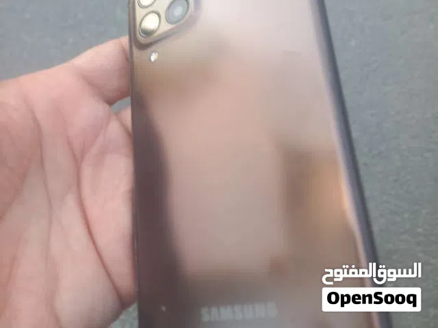 سامسونجM33 /5G  ر  (8) رام بسعر مغري  الشاشه تعمل بكفائه عاليه حتى لو انها مكسوره لا داعي  لتغيرها