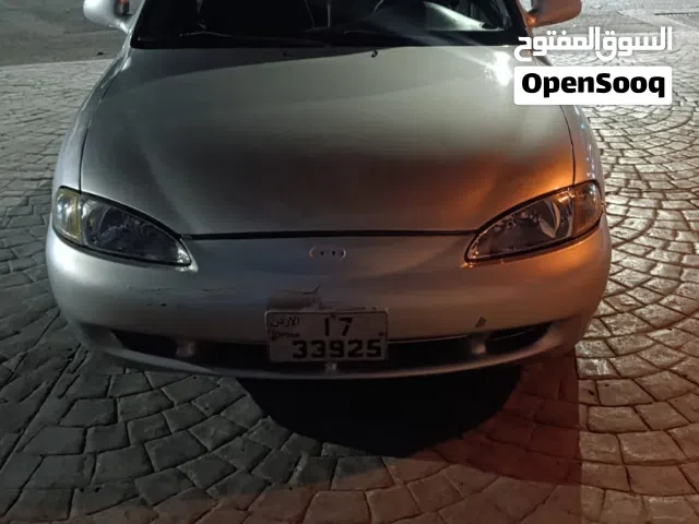1996 هيونداي افانتي Standard