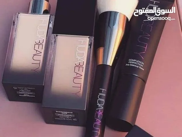بكج أربع قطع من Huda Beauty