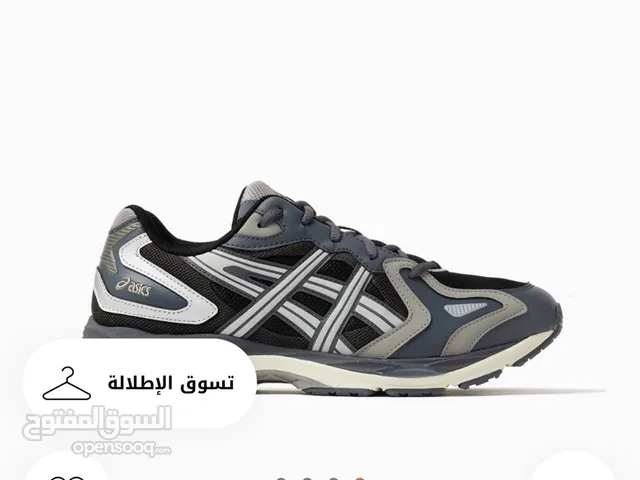 43.5 Sport Shoes in Abu Dhabi