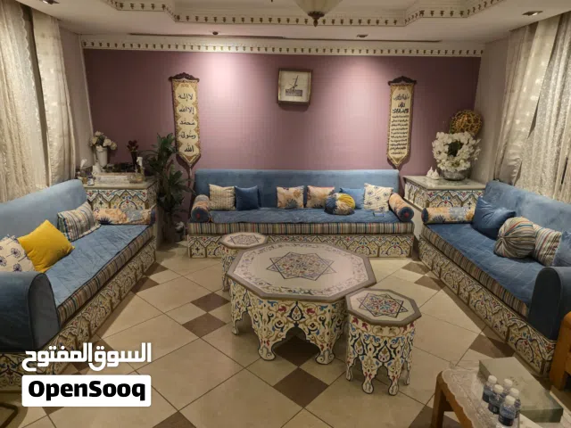 طقم ديوانيه مزخرف شغل  يدوي (التواصل رسائل فقط )
