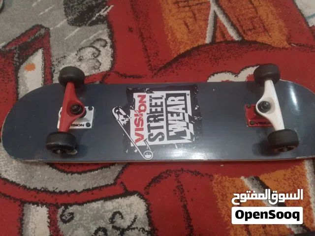 سكيت بورد (لوح تزلج)