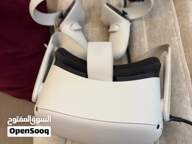 للبيع نظارة واقع افتراضي Oculus Quest 2 مستعملة ونظيفة جداً