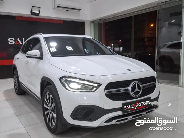 Mercedes-Benz GLA200 2021