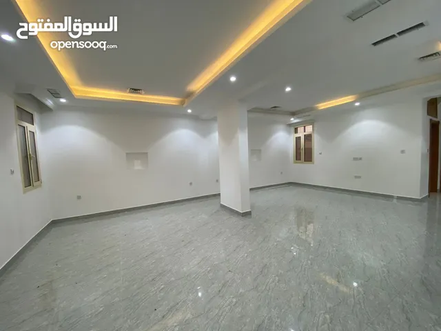 للإيجار دور في ابوفطيره مع حوش