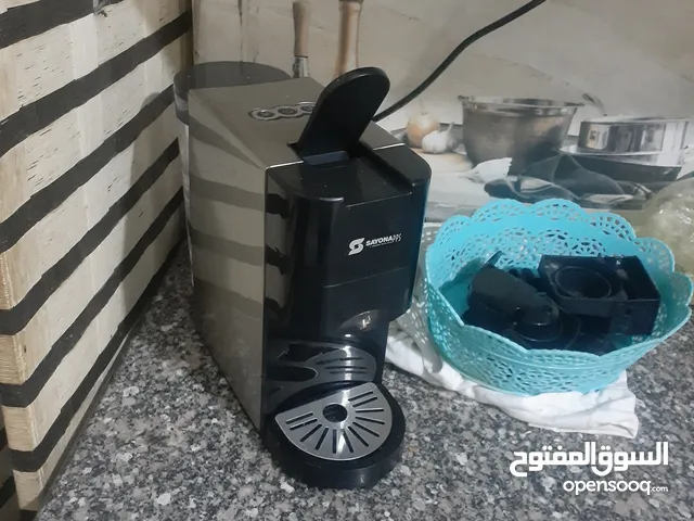 ماكينة قهوة كبسولات sayona تركي للبيع 45 فيها مجال اشي بسيط معاها كامل أغراضها