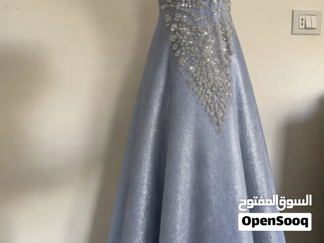 فستان سهرة او خطوبة سايز 40 جديد غير ملبوس