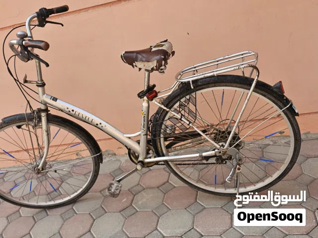 دراجة هوائية ممتازة فقط الجير يحتاج الى تصليح