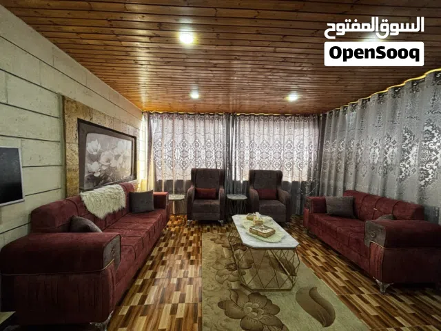 طقم كنبايات شبه جديد للبيع – جودة ممتازة