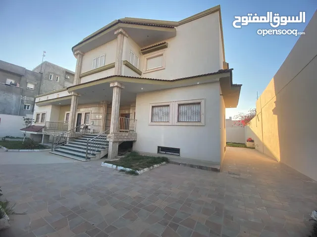 10 m2 More than 6 bedrooms Villa for Rent in Tripoli Al-Serraj