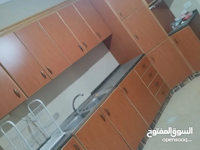 مطبخ مستعمل بحاله ممتازة عدد 2 للبيع في طبربور