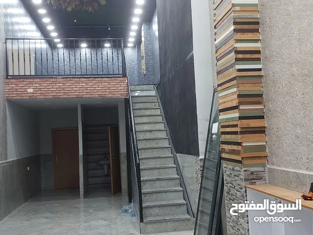 محل تجاري للايجار في بير زيت