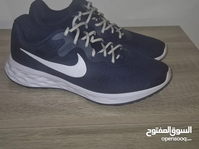 حذاء سبورت نايكي Revolution 6 قياس 44