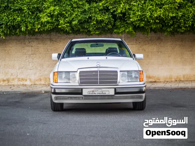 1991 مرسيدس بنز الفئة-E E 300