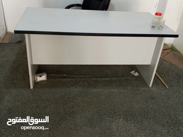 مكتب للبيع
