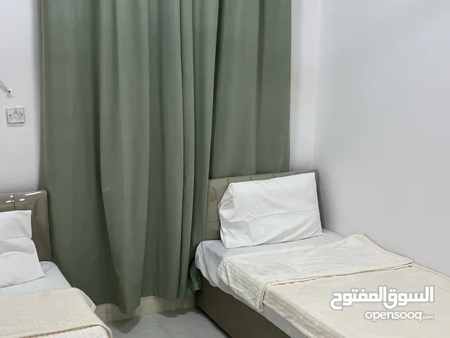 شقة الايجار اليومي صلاله القوف قريب من شاطيء دهاريز وسوق الحافه