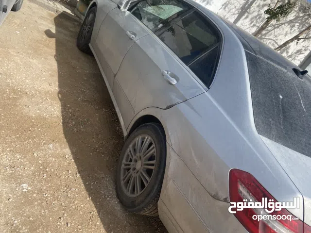 سيارة مرسيديس للبيع E3000