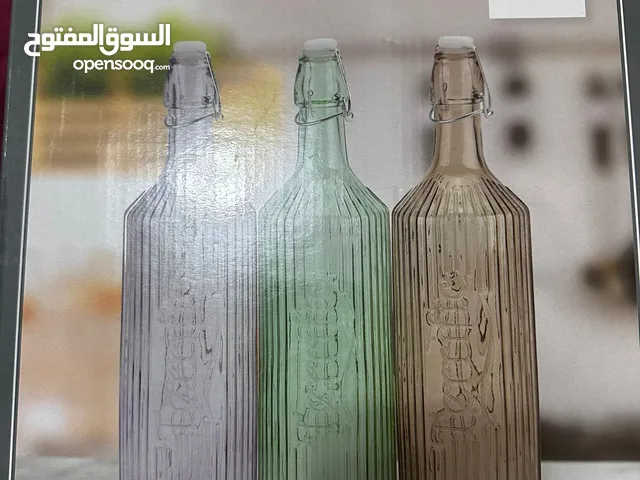 3 زجاجات مياه او عصير