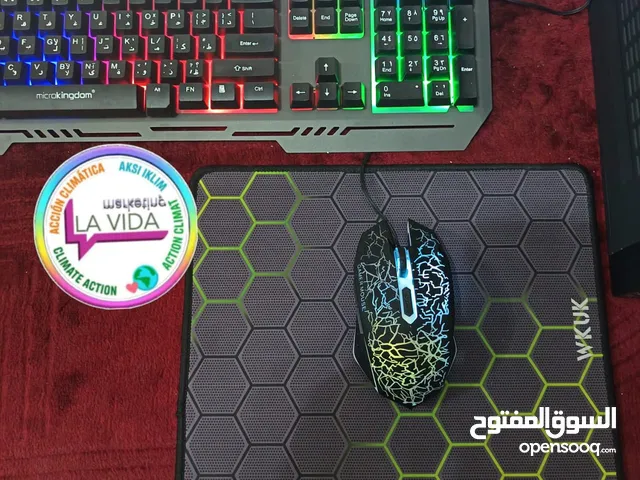 جهاز كومبيوتر من نوع Dell