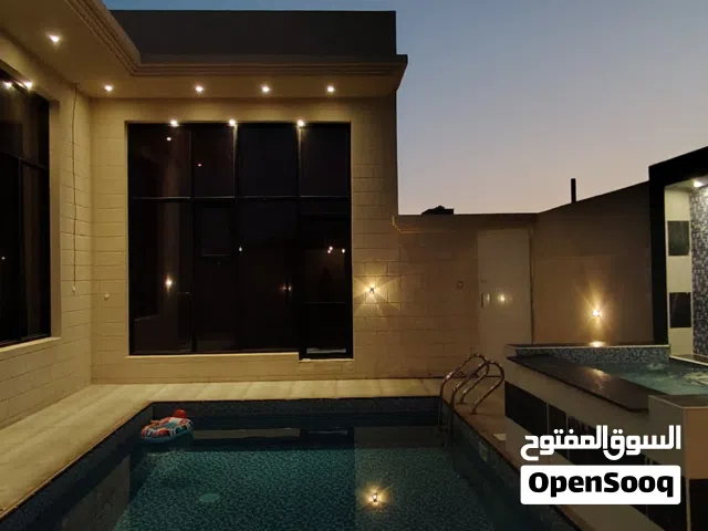 2 Bedrooms Chalet for Rent in Dhofar Salala