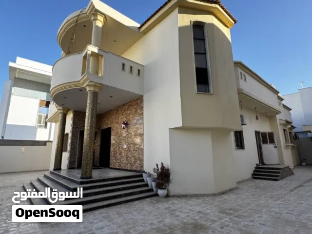 فيلا أرضية مفروشة للإيجار - السبعة خلف الرقيعي مول موقع ممتاز قريب من جميع الخدمات