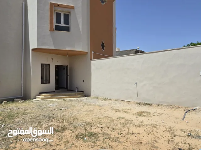 90 m2 2 Bedrooms Townhouse for Rent in Tripoli Ain Zara