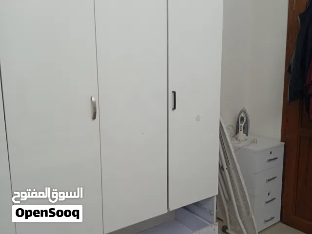 دلاوب ملابس للبيع