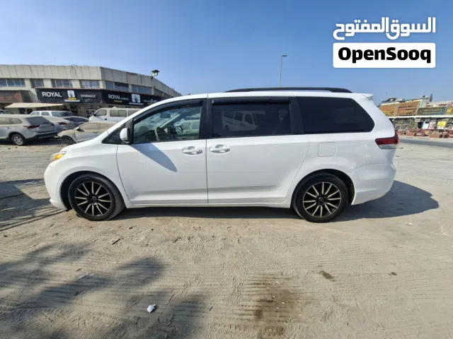 Used Toyota Sienna in Ajman