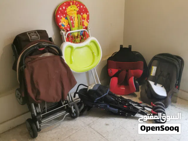 للبيع 3 كراسي و 2 عرابنة