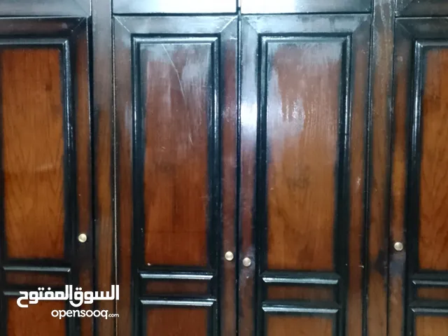 خزانة ملابس للبيع