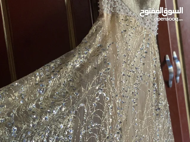 فساتين للاجار