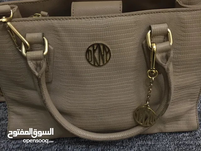 شنطه ماركه DKNY