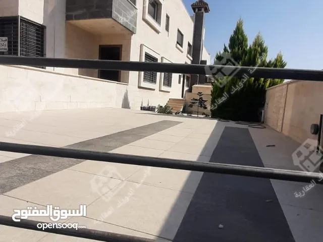 360 m2 3 Bedrooms Villa for Rent in Amman Um El Summaq