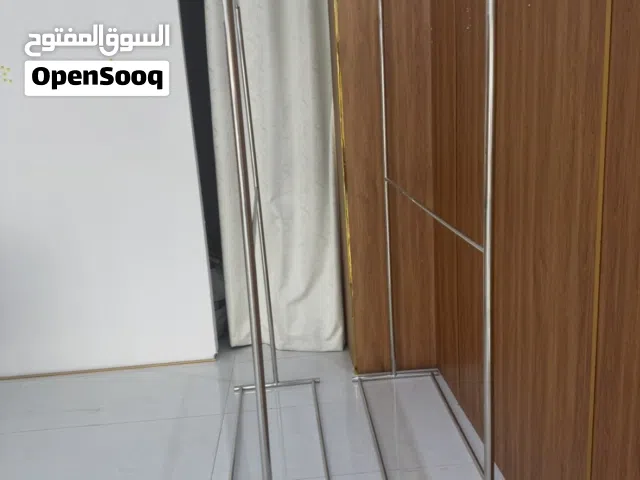 ستاندات ستانلس ستيل جوده ممتازه غير قابل للصدا. ومفصلات تفصيل  لا يوجد مثلهم بالاسواق