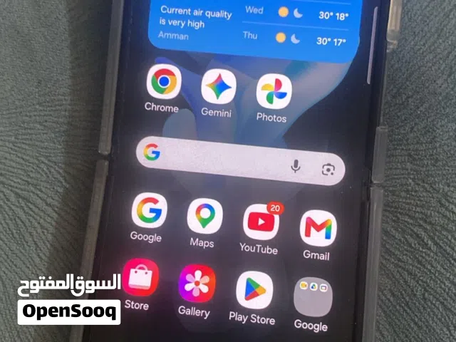Samsung Galaxy Z Flip4 5G 512 GB in Amman