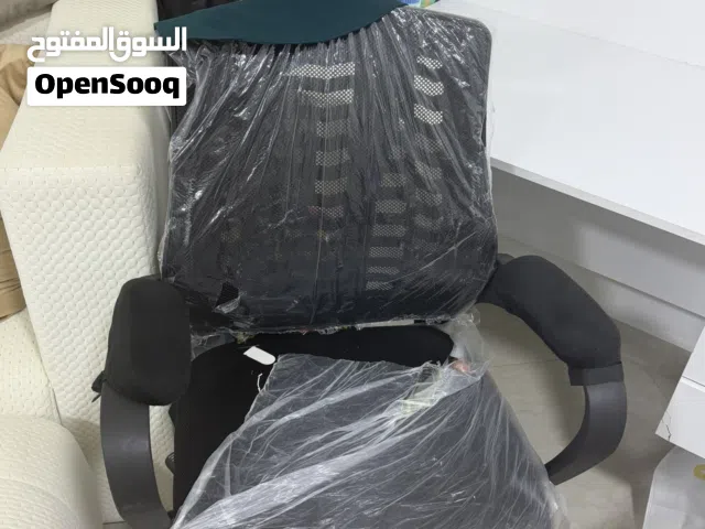 كرسي و طاولة للجيمنج او للمكتب