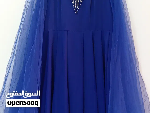 فساتين لبسة وحدة شبه جديد